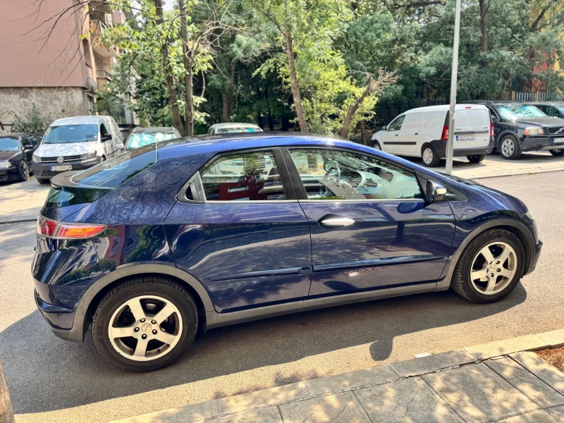 Honda Civic 1.8 VTEC, снимка 3 - Автомобили и джипове - 52582704