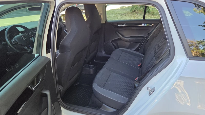 Skoda Rapid Spaceback, снимка 9 - Автомобили и джипове - 52713613