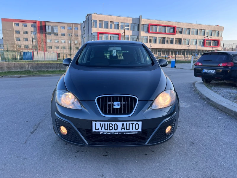 Seat Altea 1.9 TDI FACELIFT АВТОПИЛОТ ПАРКТРОНИК ТОП , снимка 2 - Автомобили и джипове - 52776191