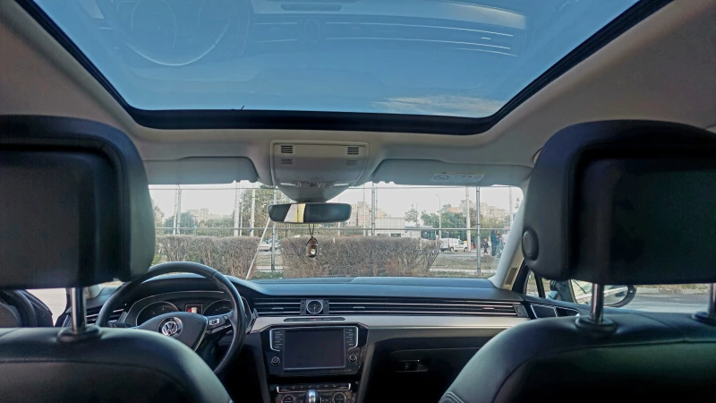 VW Passat, снимка 11 - Автомобили и джипове - 53140771