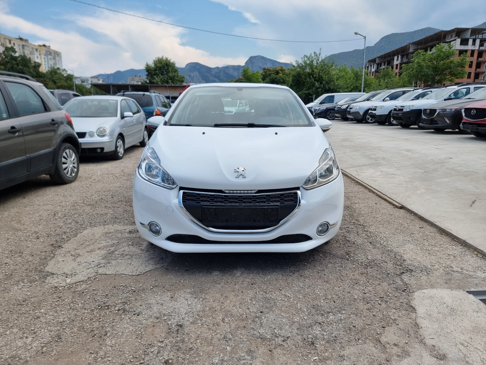 Peugeot 208 1.2I - [1] 