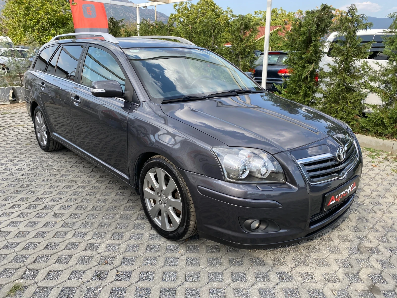 Toyota Avensis 2.0D4d-126кс= 6Скорости= НАВИ= КСЕНОН= АВТОПИЛОТ - изображение 2