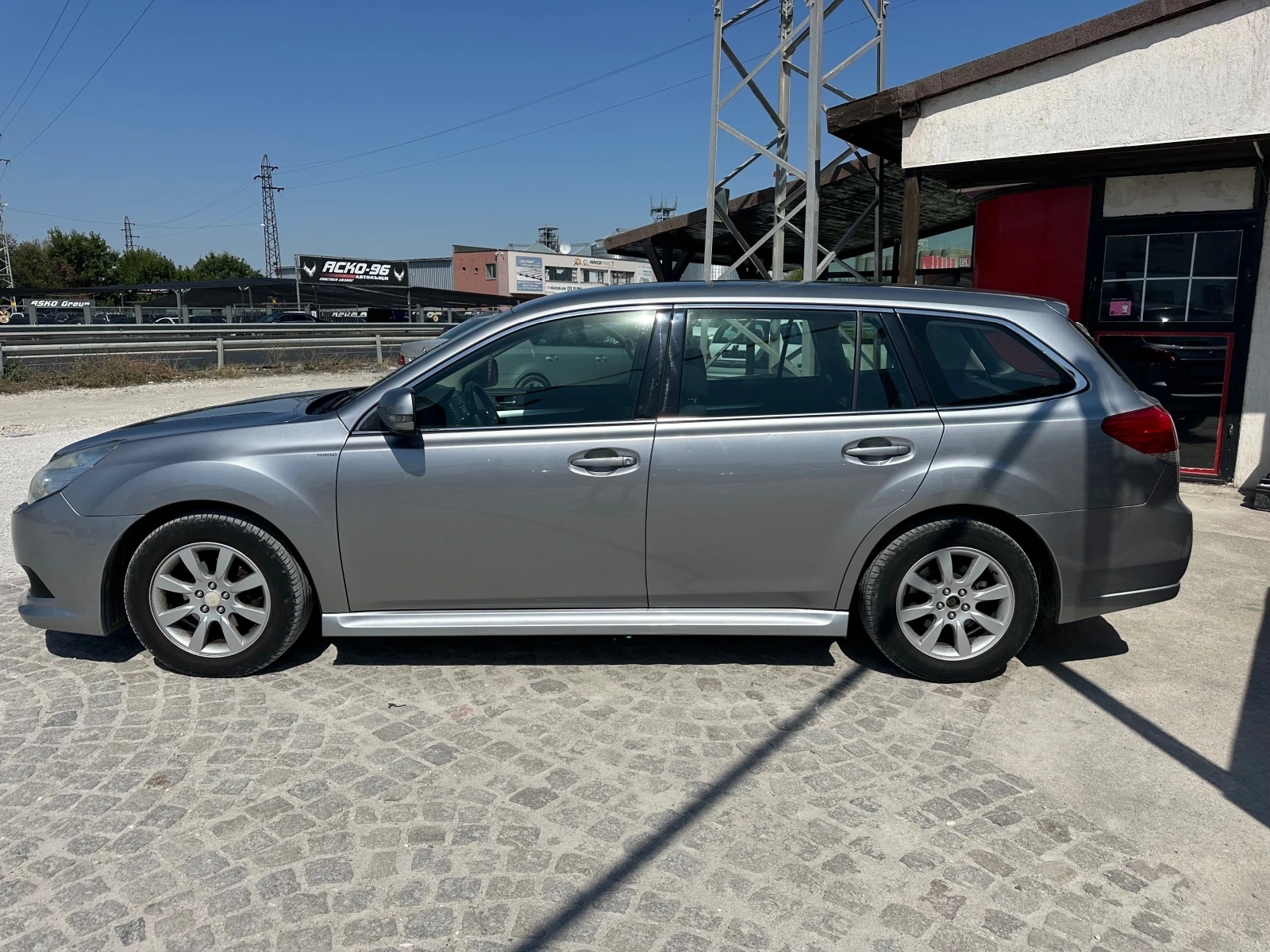 Subaru Legacy 2.0 БЕНЗИН#ГАЗ#ОБСУЖЕН#ВСИЧКО ПЛАТЕНО#ПЕРФЕКТНА - изображение 2