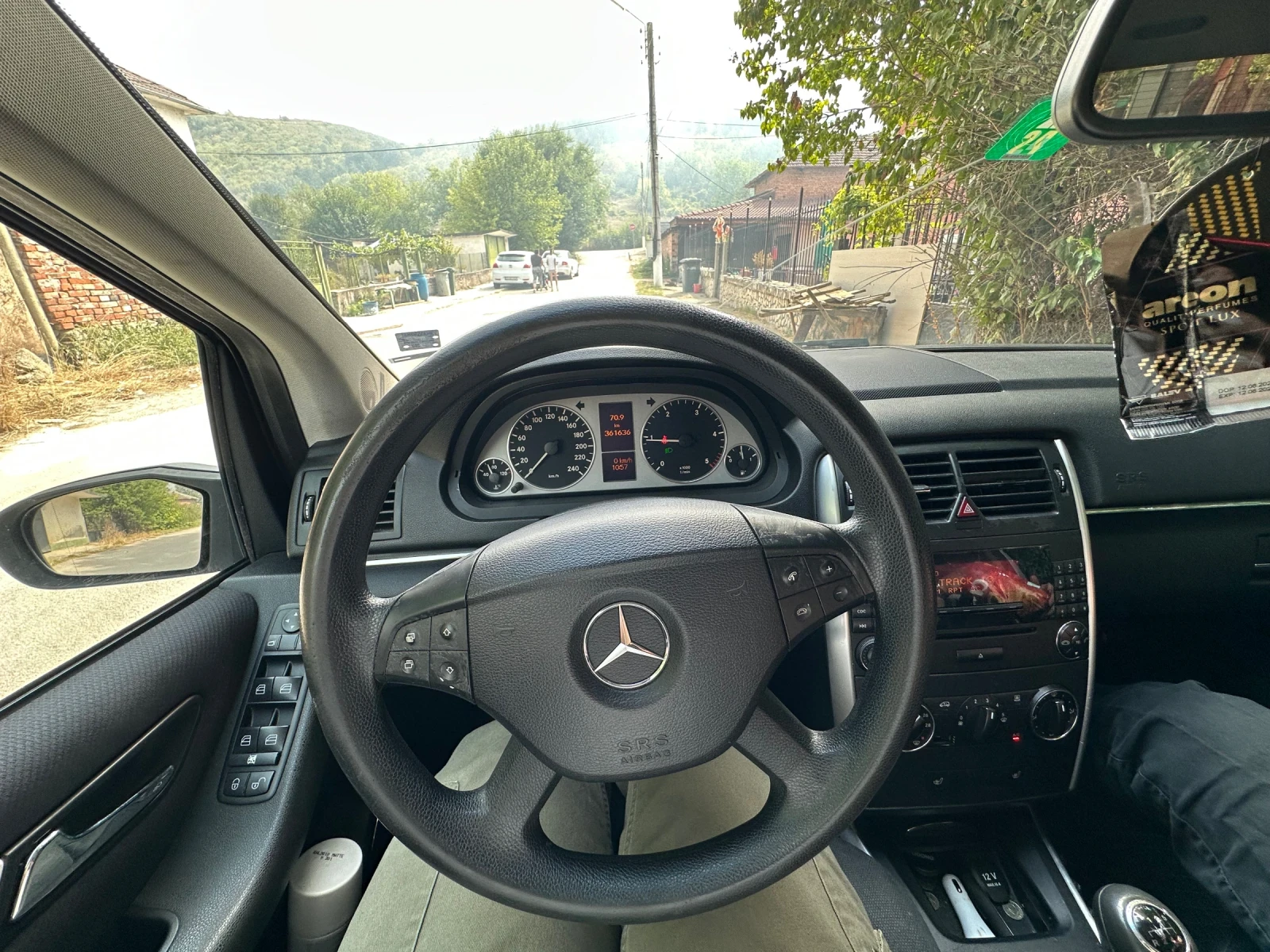 Mercedes-Benz B 180  - изображение 8