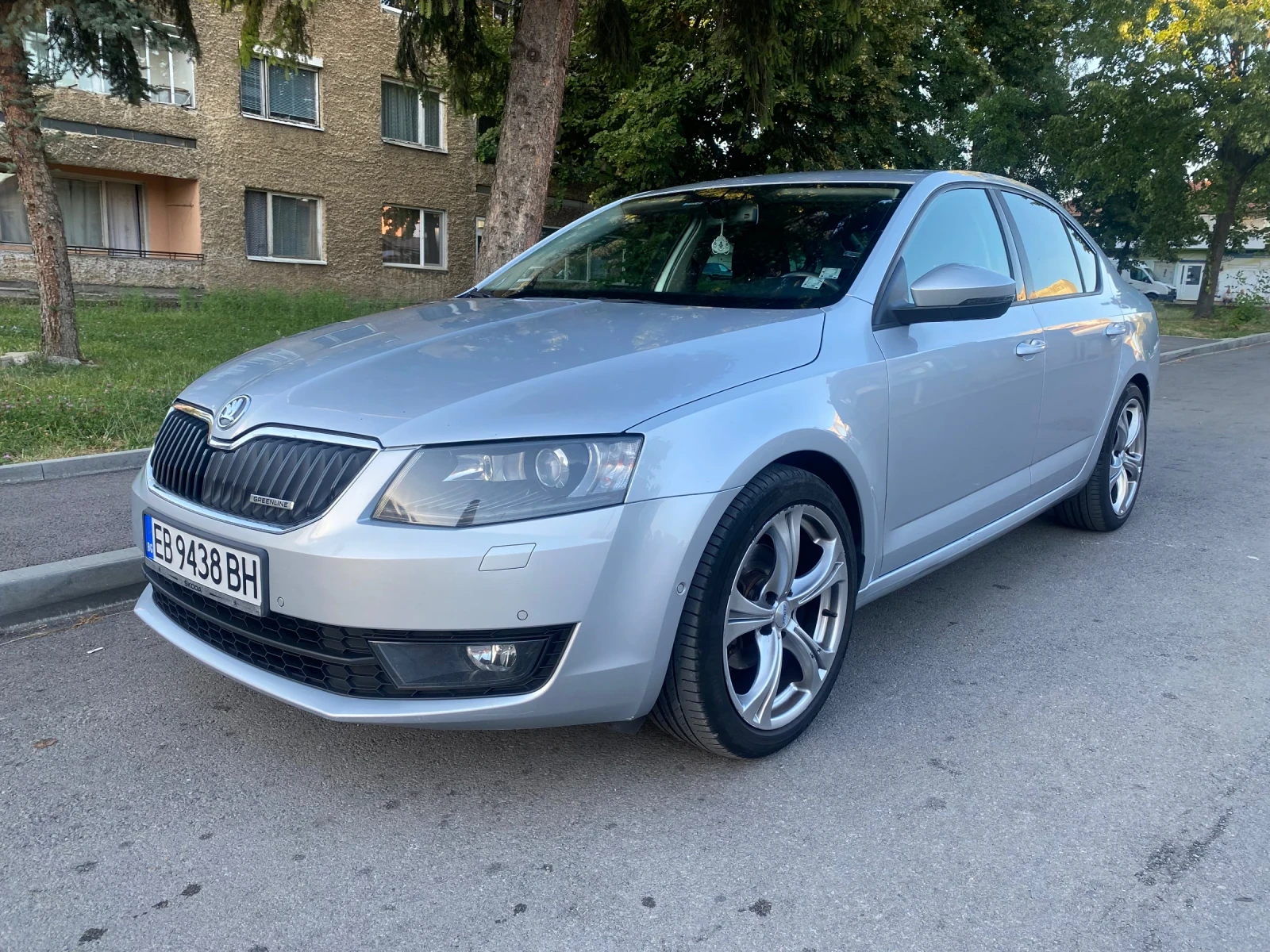 Skoda Octavia 1.6 TDI110k GREENLINE - изображение 2