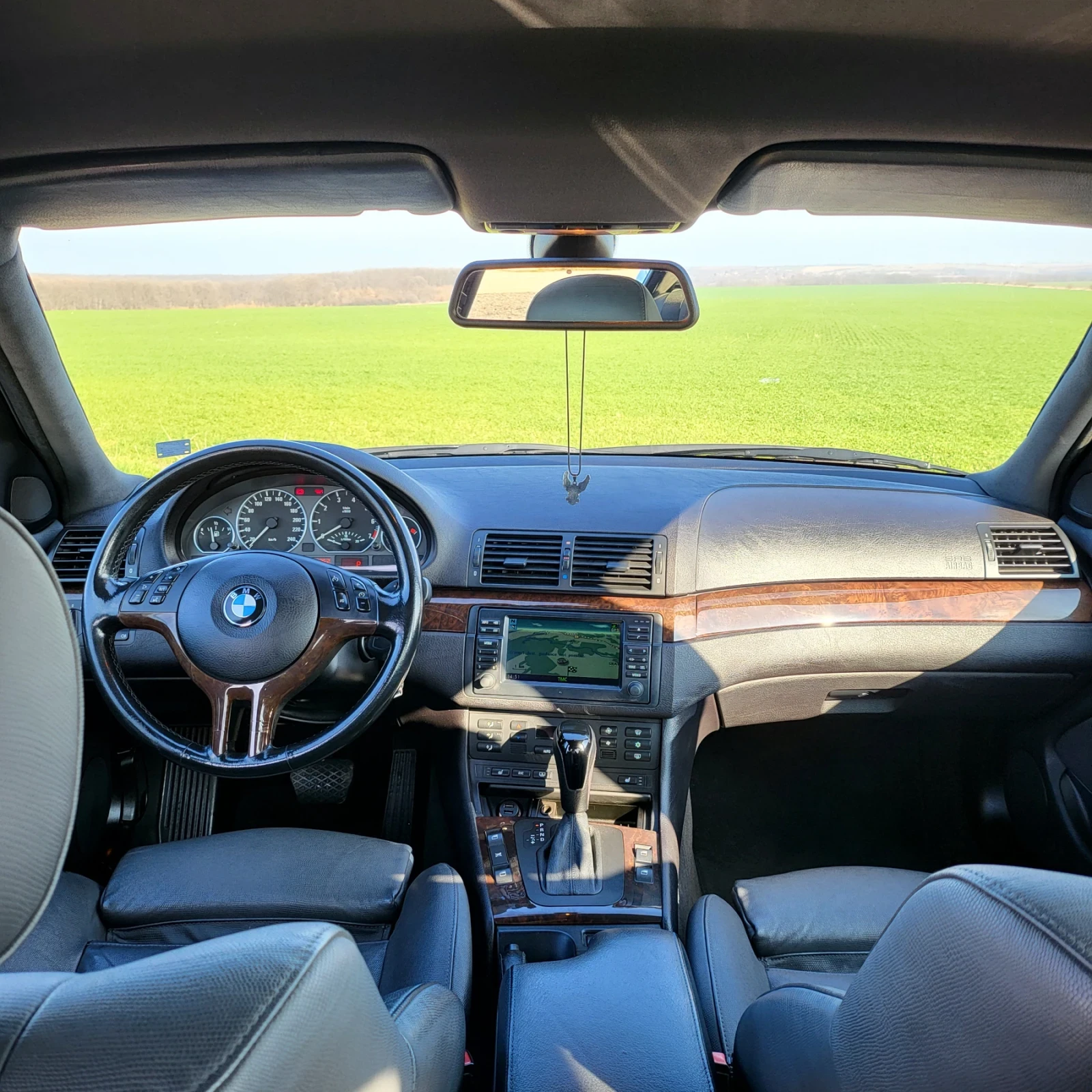 BMW 330 Individual* Top Exclusive* Реставриран* Фейс* LPG - изображение 8