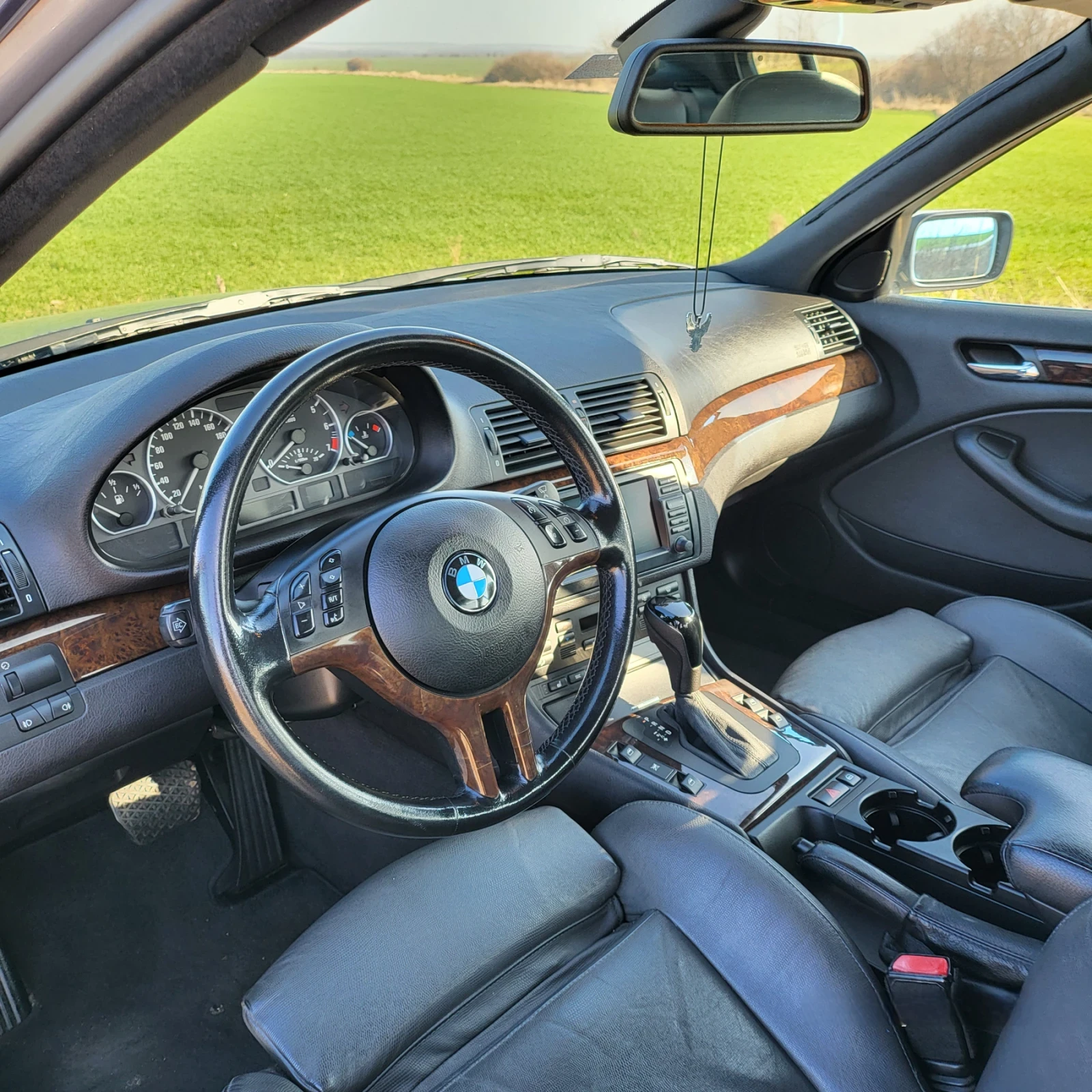 BMW 330 Individual* Top Exclusive* Реставриран* Фейс* LPG - изображение 7