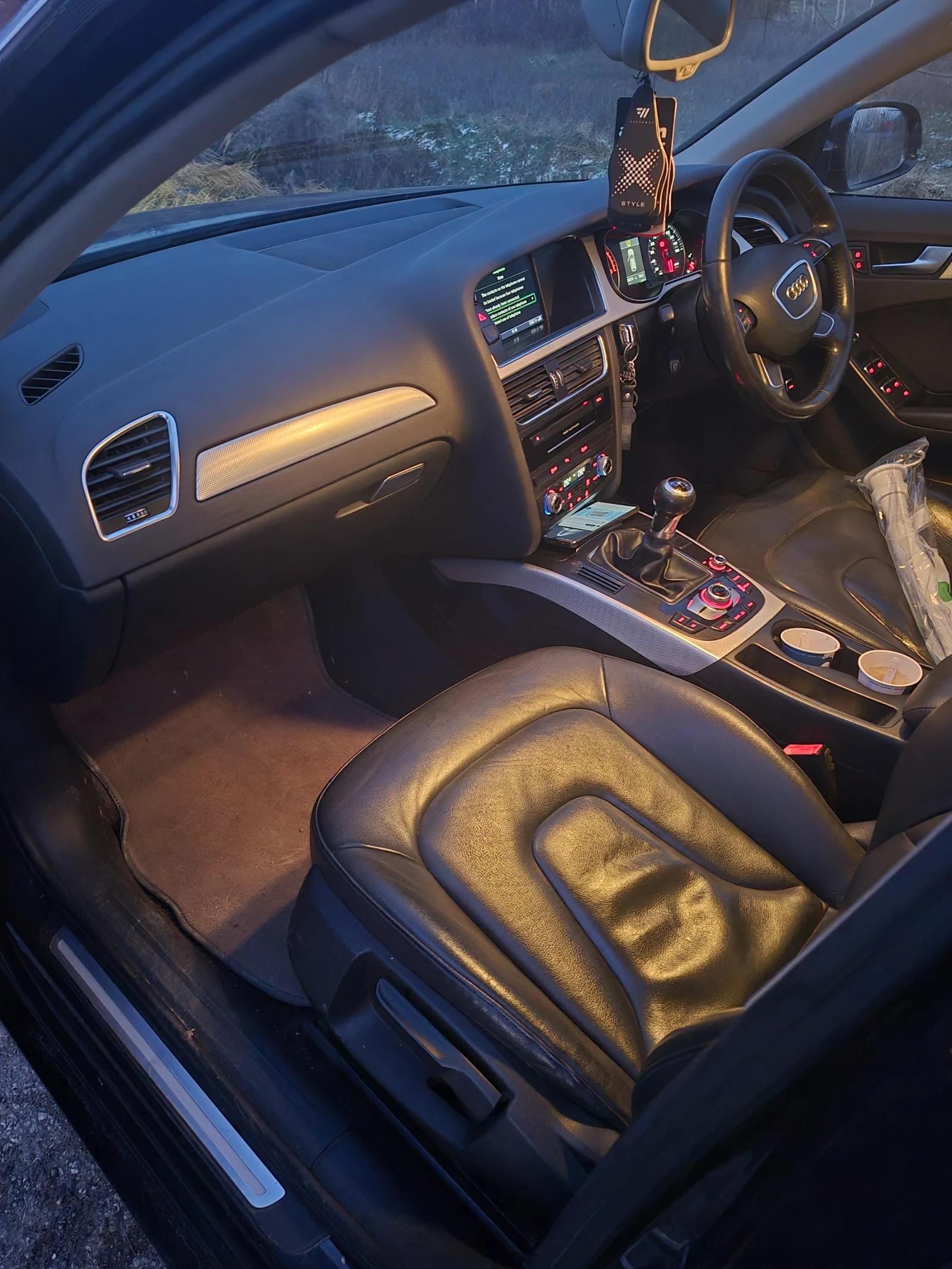 Audi A4 2.0 Дизел ! Кожа ! Навигация - изображение 4