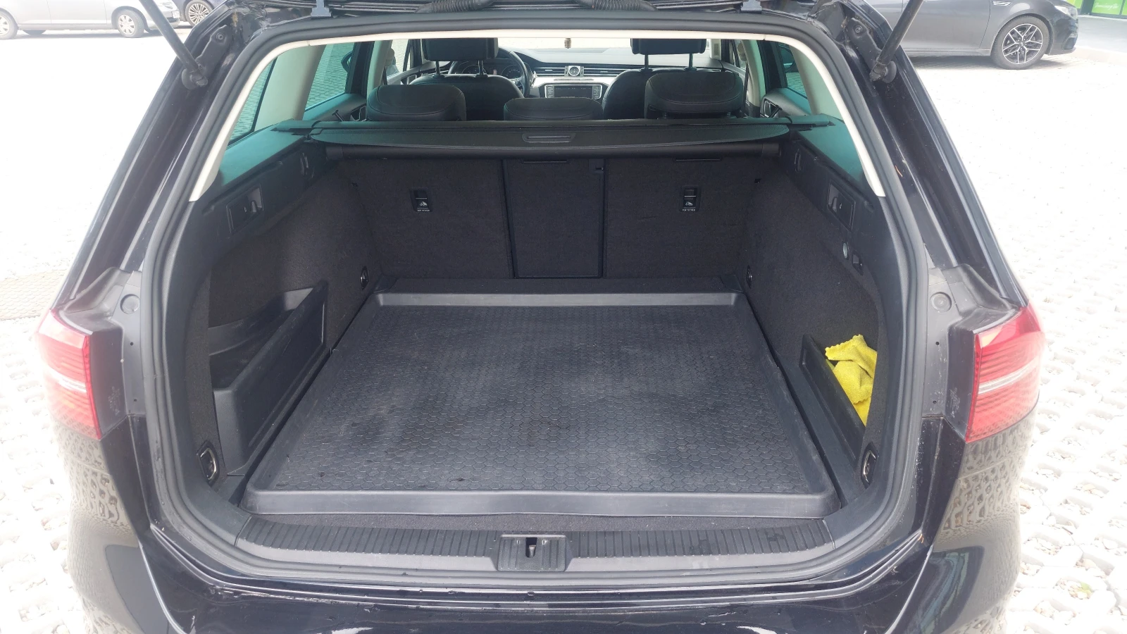 VW Passat  2.0 TDI 190 K.C. HIGHLINE 4MOTION, снимка 12 - Автомобили и джипове - 54041157