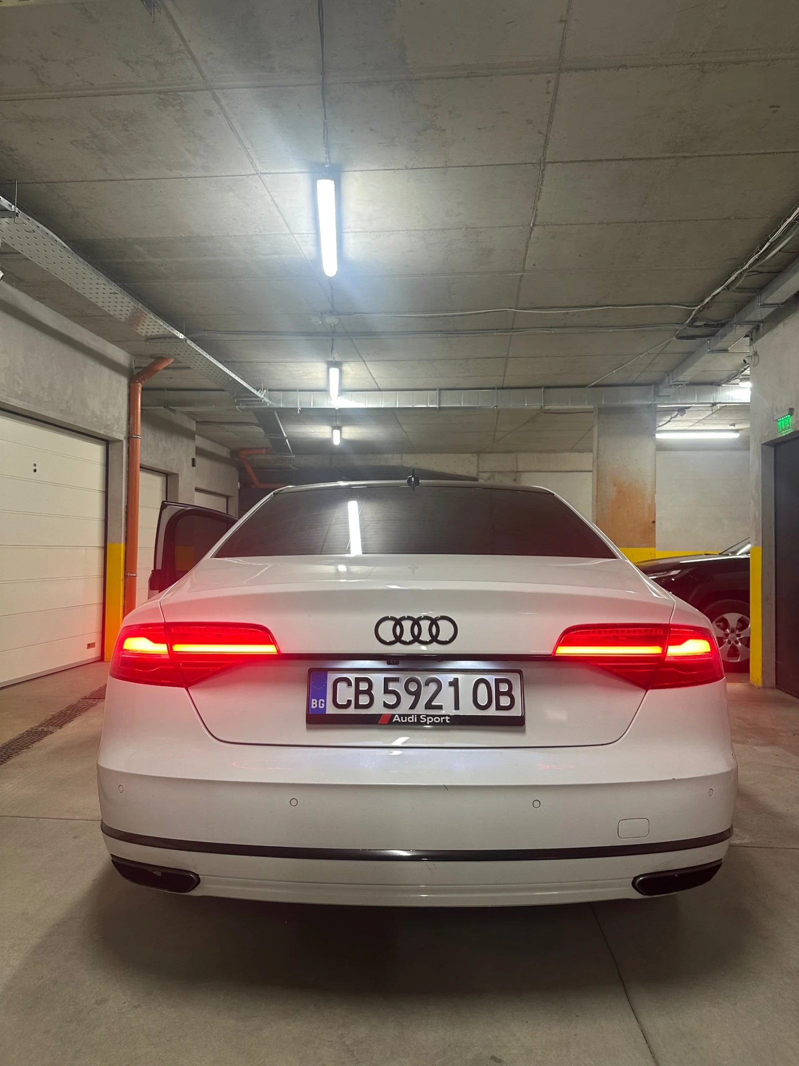 Audi A8 L 4.0Т 146600км., снимка 3 - Автомобили и джипове - 54195705