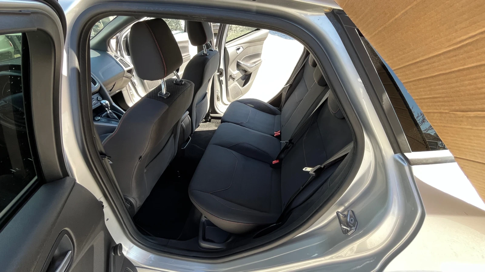 Ford Focus ST Line 125 kc, снимка 15 - Автомобили и джипове - 54306062