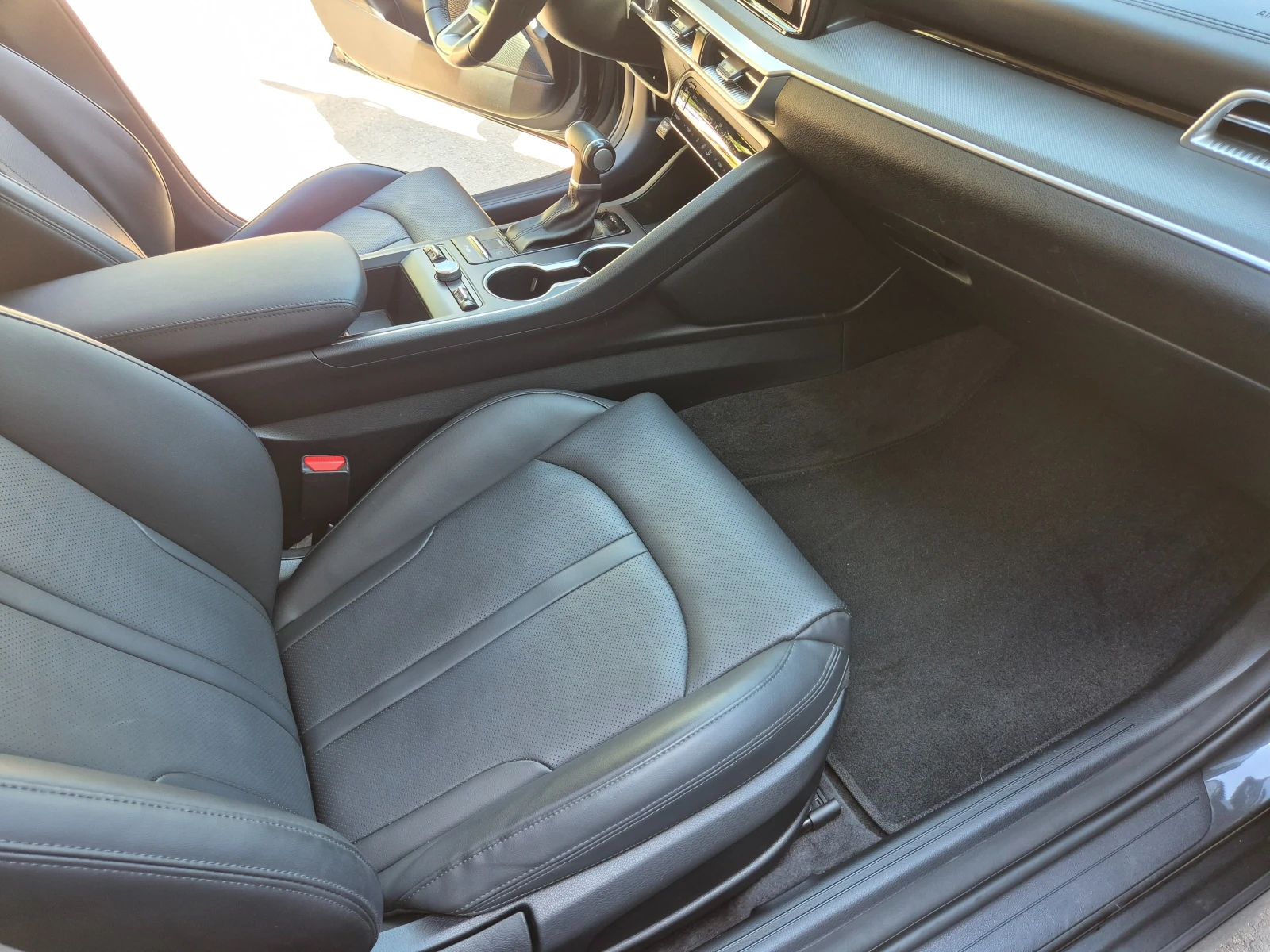 Kia K5 2.0 cm3 LPG - Наличeн в БГ, снимка 7 - Автомобили и джипове - 54713854