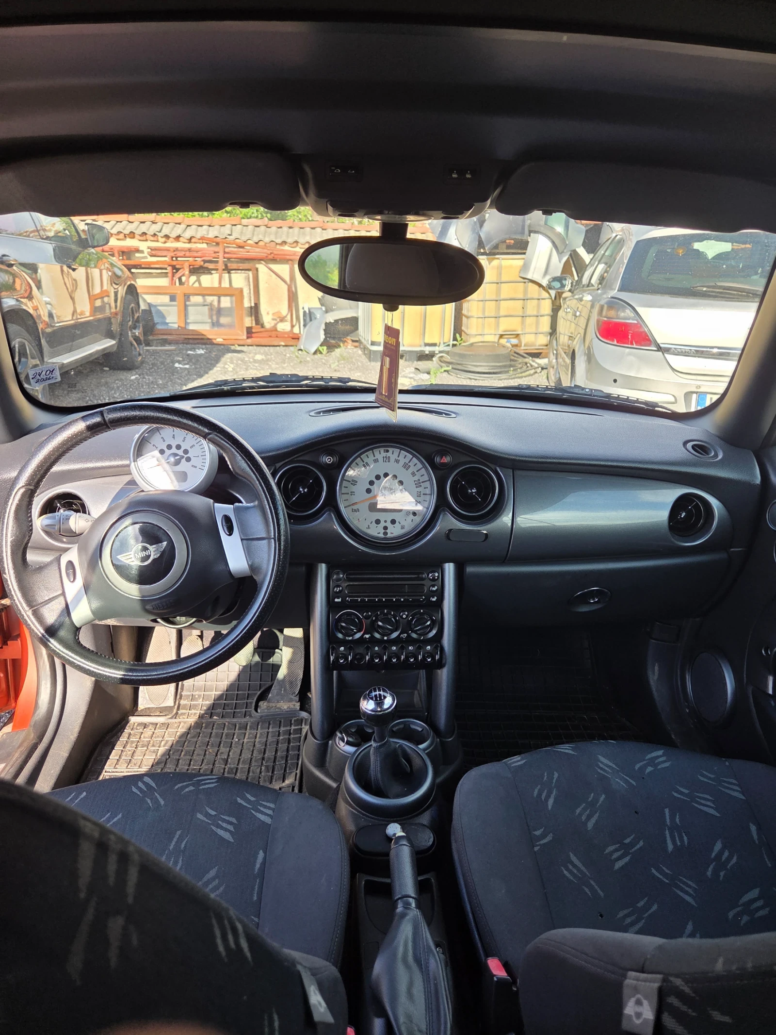 Mini Cooper cabrio 1.6, снимка 9 - Автомобили и джипове - 54752982