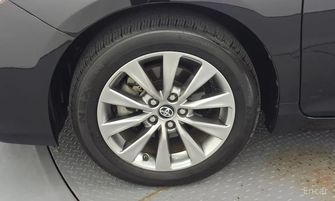 Toyota Camry, снимка 5 - Автомобили и джипове - 54869747