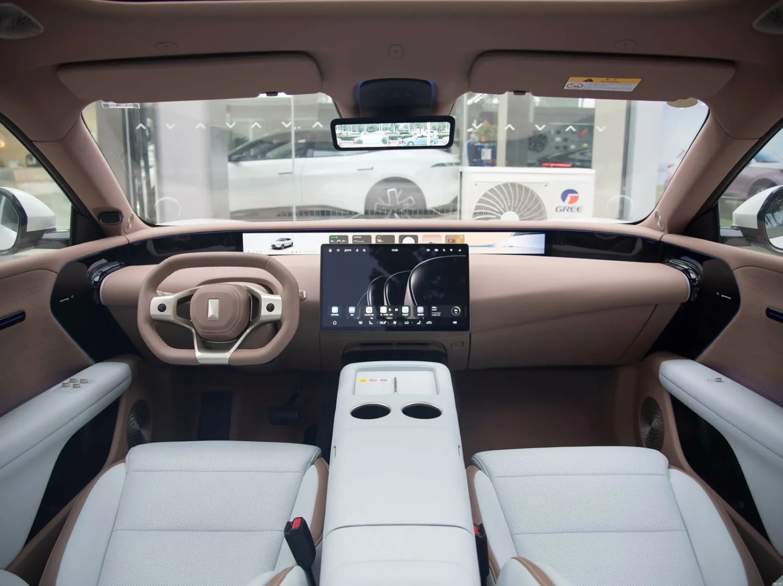 Avatr 07 RWD REEV 39.05 kWh, снимка 4 - Автомобили и джипове - 55073331