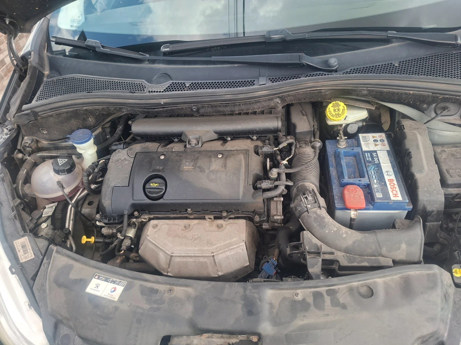 Peugeot 208 1.4 двигател , снимка 2 - Автомобили и джипове - 55398176