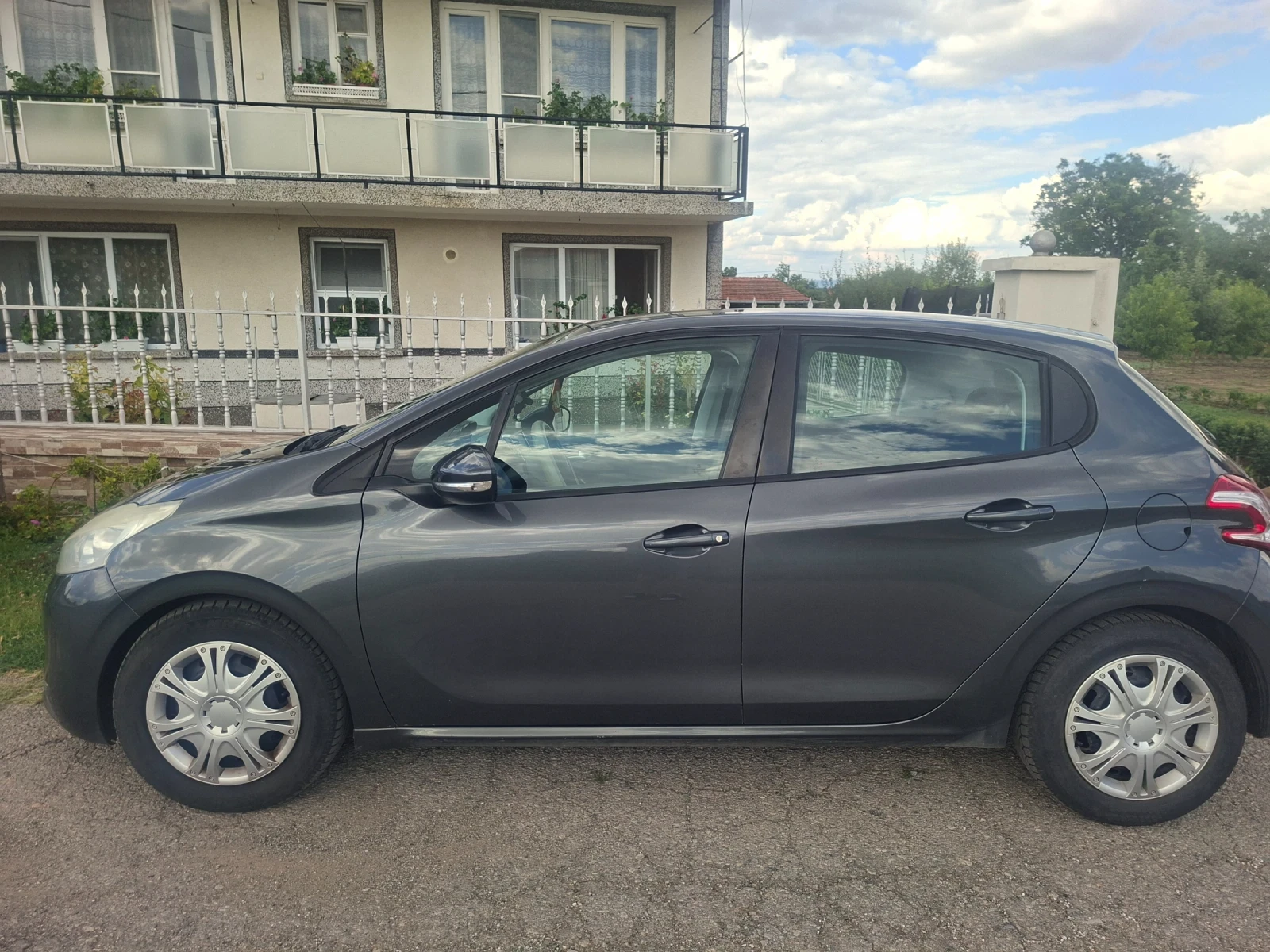Peugeot 208 1.4 двигател , снимка 4 - Автомобили и джипове - 55398176