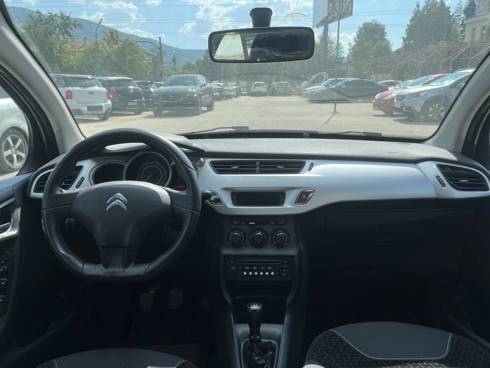 Citroen C3 1.4 BENZ/GAS, снимка 15 - Автомобили и джипове - 55558573
