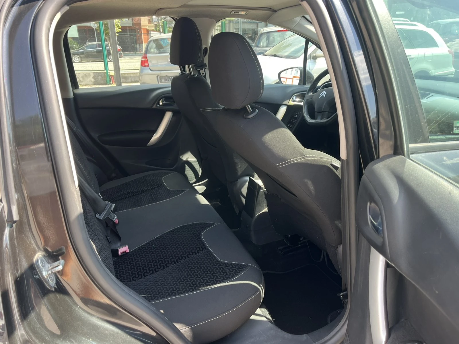 Citroen C3 1.4 BENZ/GAS, снимка 6 - Автомобили и джипове - 55558573