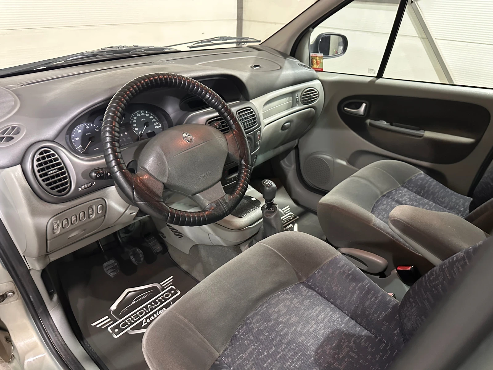 Renault Megane Scenic , снимка 7 - Автомобили и джипове - 55568224