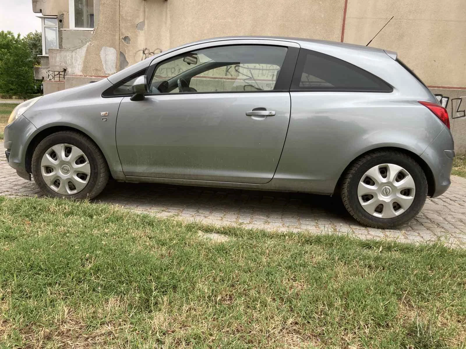 Opel Corsa 1.3CDTI Фейслифт, снимка 7 - Автомобили и джипове - 55676934