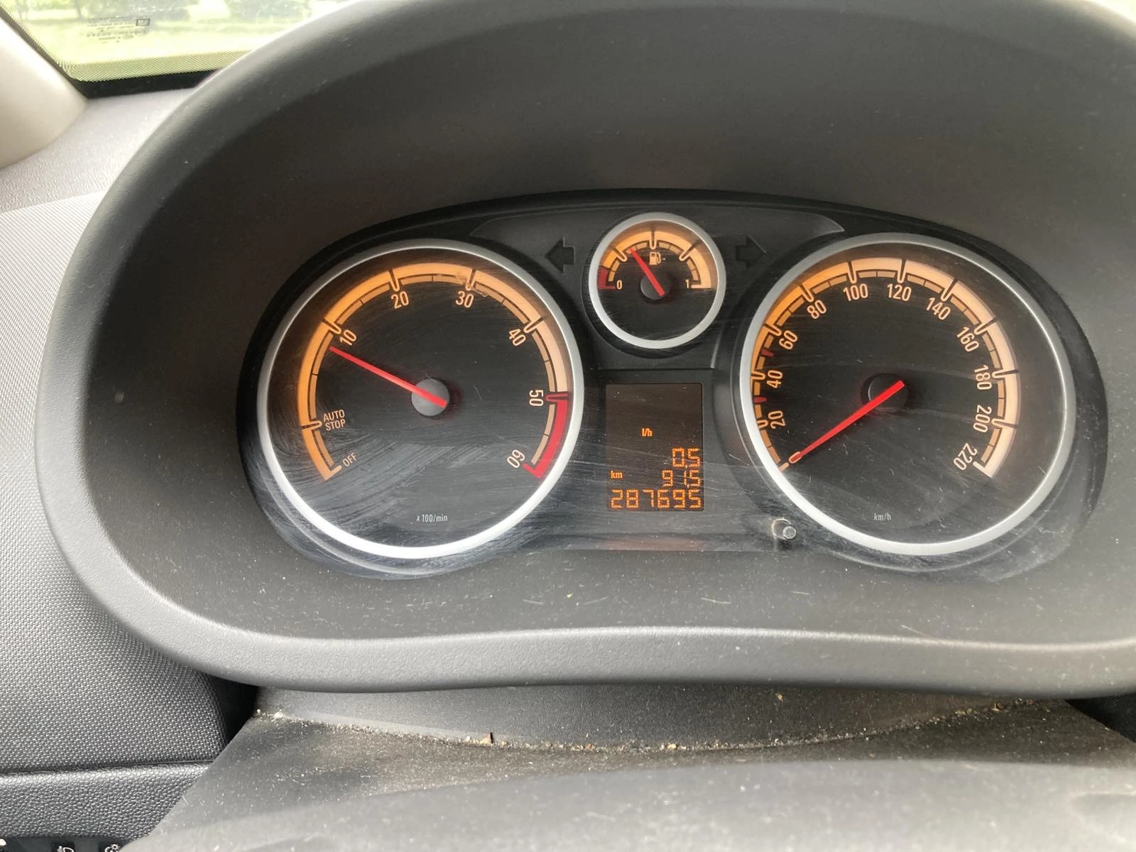 Opel Corsa 1.3CDTI Фейслифт, снимка 15 - Автомобили и джипове - 55676934