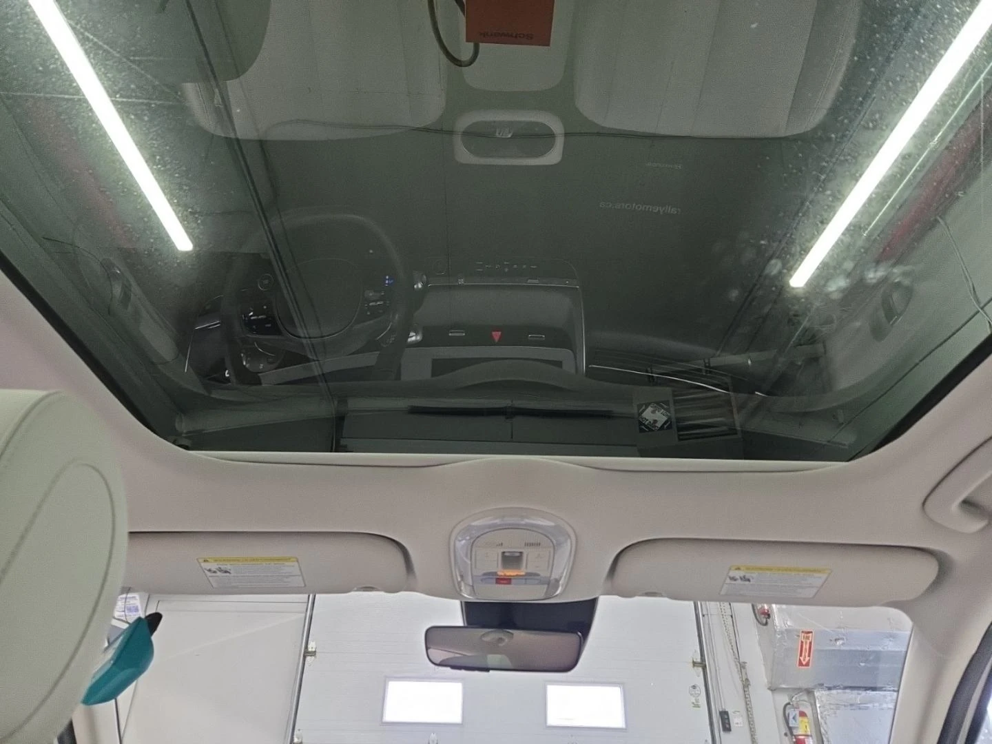 Hyundai Ioniq 5 Ultimate* Distr* 360* HUD* Bose* Обдух* Пано, снимка 11 - Автомобили и джипове - 55942904