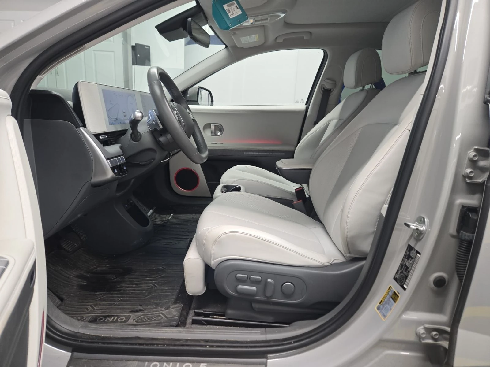 Hyundai Ioniq 5 Ultimate* Distr* 360* HUD* Bose* Обдух* Пано, снимка 7 - Автомобили и джипове - 55942904