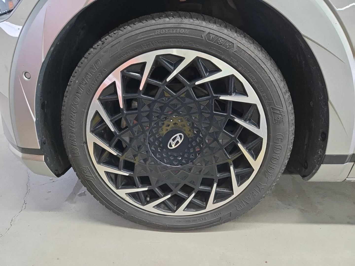 Hyundai Ioniq 5 Ultimate* Distr* 360* HUD* Bose* Обдух* Пано, снимка 6 - Автомобили и джипове - 55942904