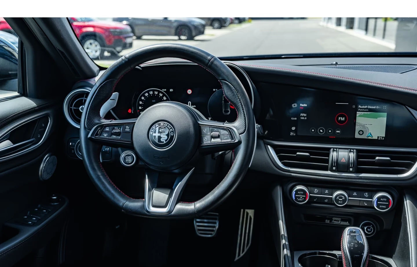 Alfa Romeo Giulia COMPETIZIONE/Q4/280HP/CAM/ACC/H&K/908z, снимка 9 - Автомобили и джипове - 56214361