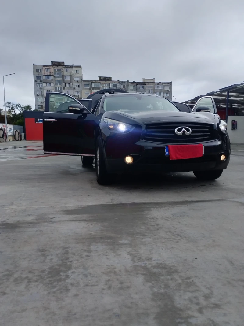 Infiniti Fx 37, снимка 8 - Автомобили и джипове - 48309451