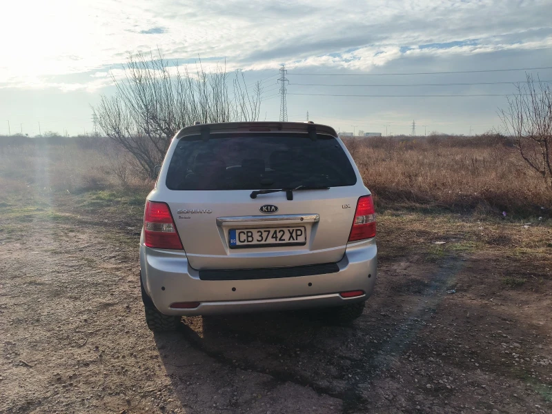 Kia Sorento 2.5 - 170kc, снимка 5 - Автомобили и джипове - 52828348