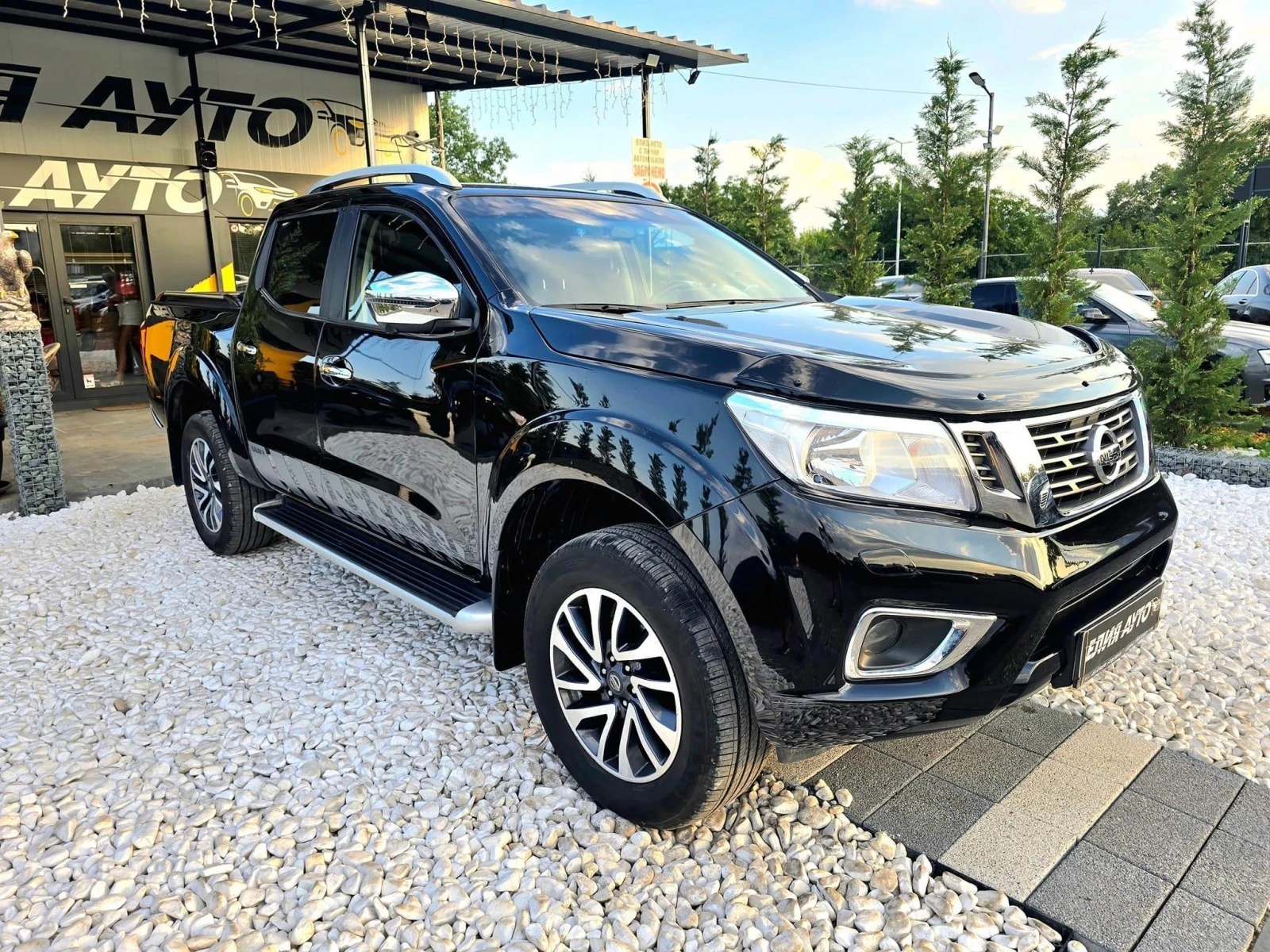 Nissan Navara NP300 FULL TOP АЛКАНТАРА НАП ОБСЛУЖЕН ЛИЗИНГ 100% - изображение 5