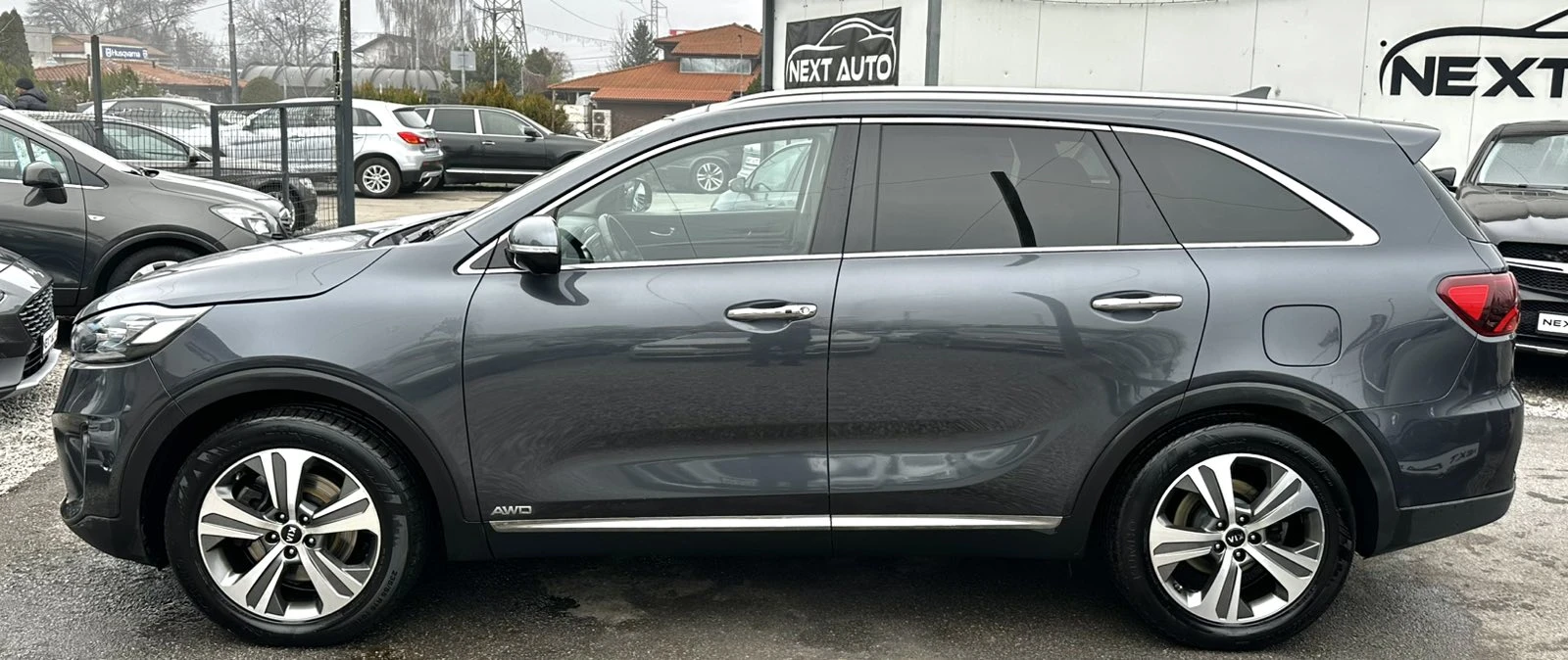 Kia Sorento 2.0D 185HP AWD 6+ 1 PANO H/K 360'CAM ОБДУХВАНЕ - изображение 8