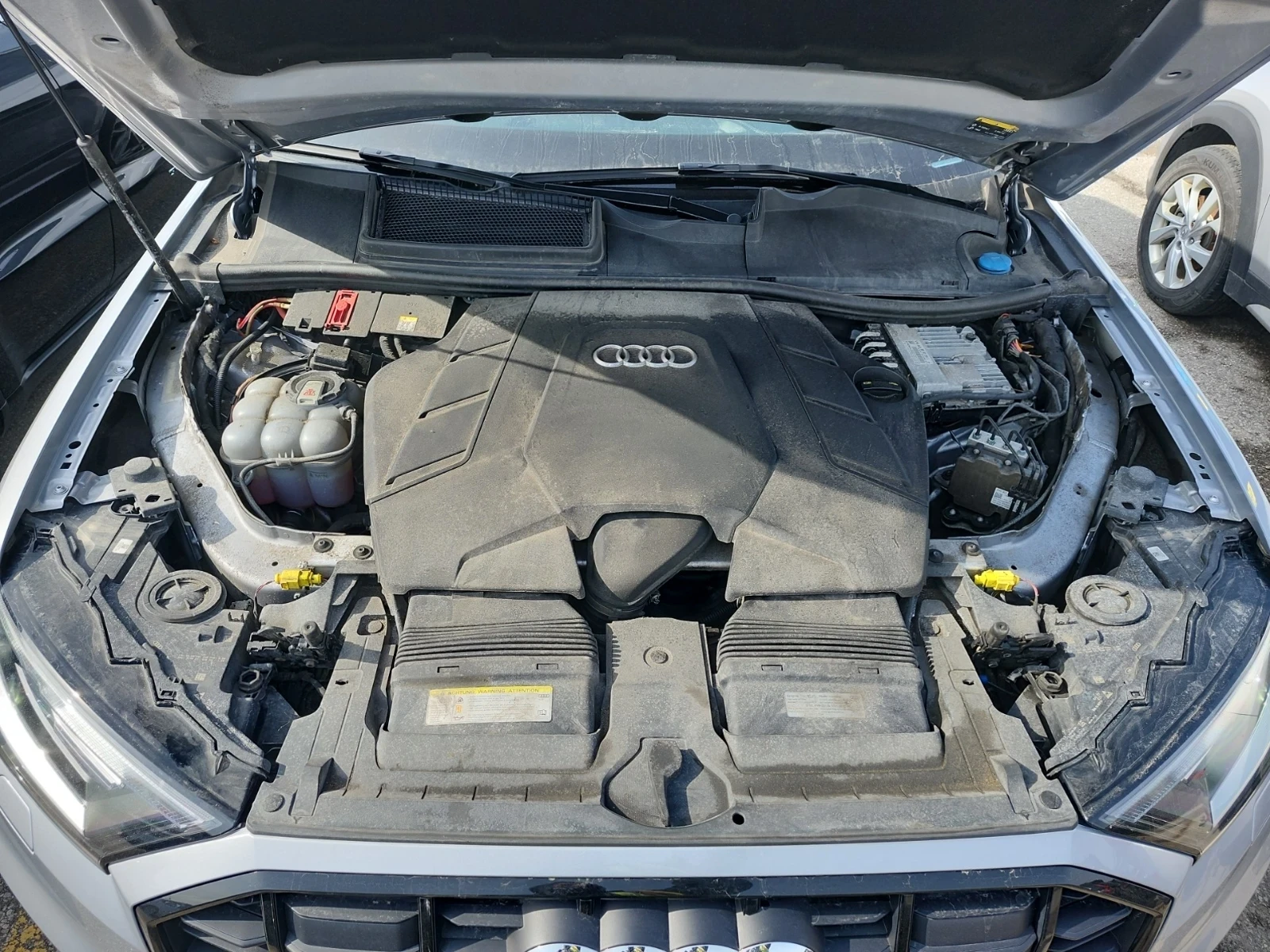 Audi Q7 PROGRESSIV | 360 КАМЕРА | ПАНОРАМА | 7 МЕСТА | , снимка 15 - Автомобили и джипове - 54125964