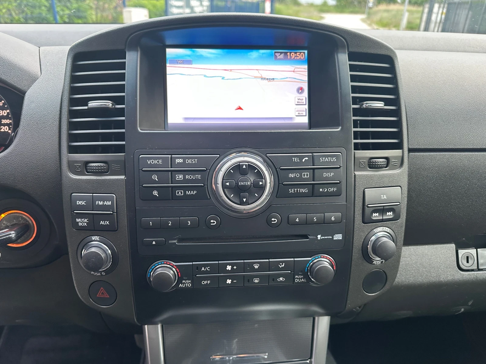 Nissan Navara 3.0D V6, снимка 16 - Автомобили и джипове - 54634973