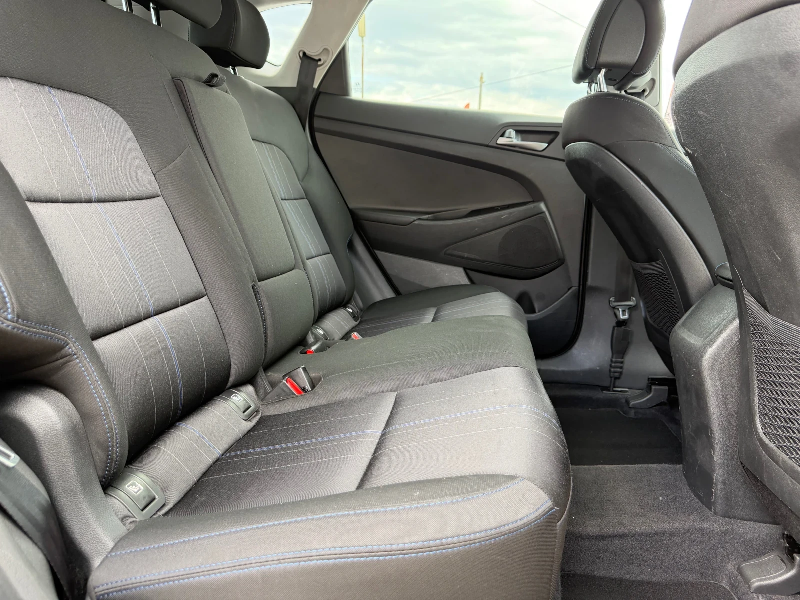 Hyundai Tucson 145000км, 1.7 топ състояние, снимка 11 - Автомобили и джипове - 54975575
