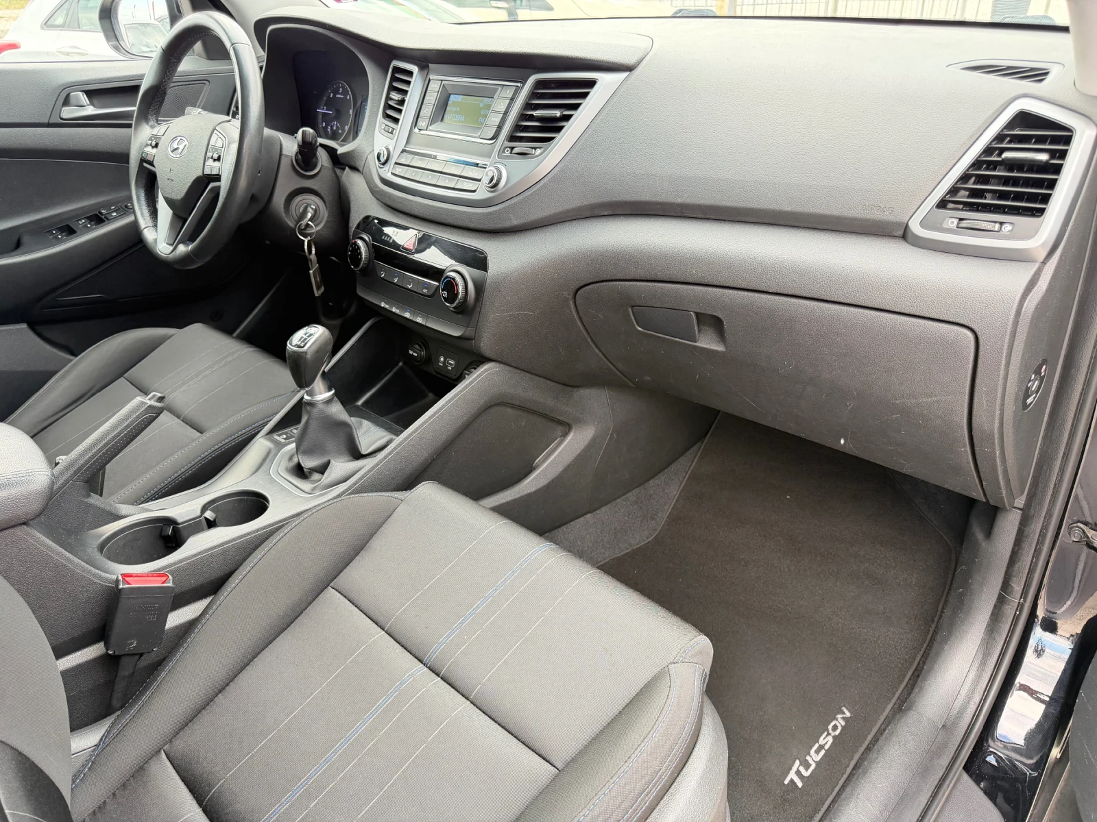 Hyundai Tucson 145000км, 1.7 топ състояние, снимка 9 - Автомобили и джипове - 54975575