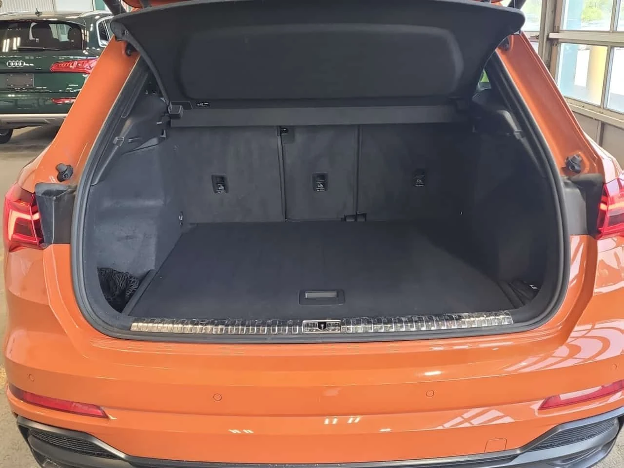 Audi Q3 S LINE/PROGRESSIV/ПАНО/ПОДГРЕВ/ДИГ.КИЛОМЕТРАЖ/, снимка 13 - Автомобили и джипове - 55269855