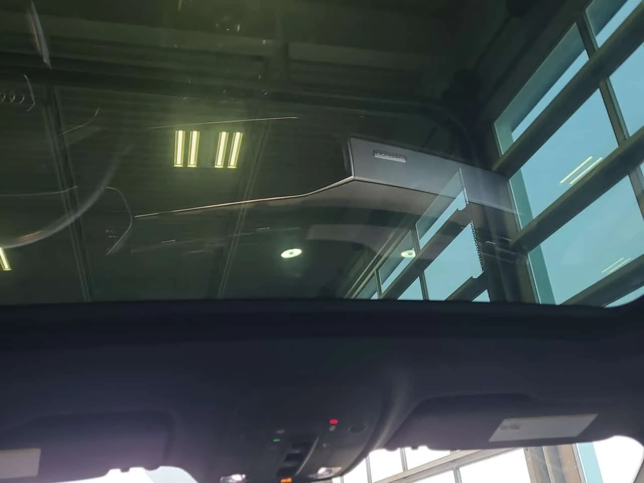 Audi Q3 S LINE/PROGRESSIV/ПАНО/ПОДГРЕВ/ДИГ.КИЛОМЕТРАЖ/, снимка 12 - Автомобили и джипове - 55269855