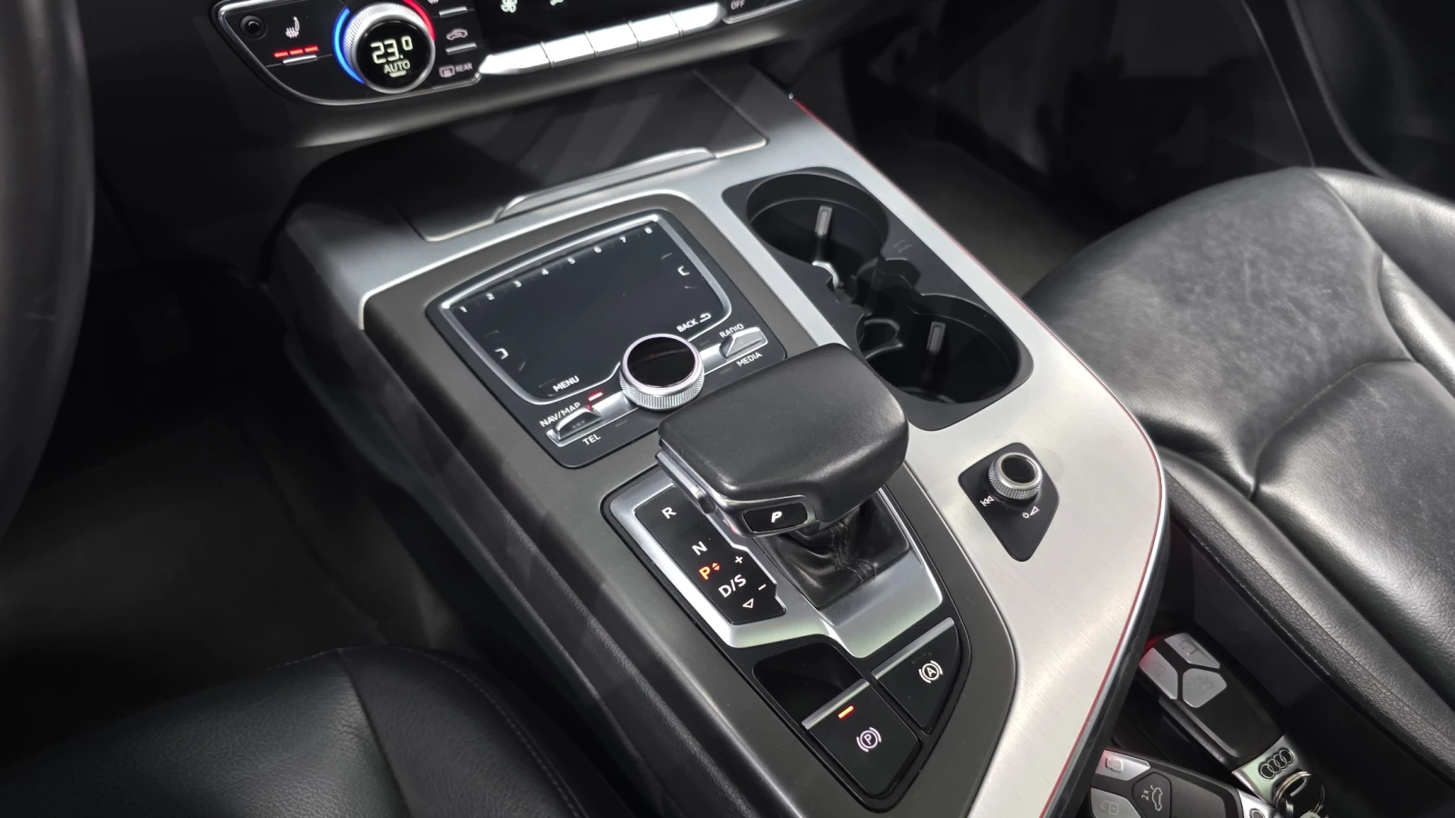 Audi Q7 45 TFSI quattro* ЕЛ. БАГАЖНИК* ЛЮК* КРАЙНА ЦЕНА, снимка 9 - Автомобили и джипове - 56133743