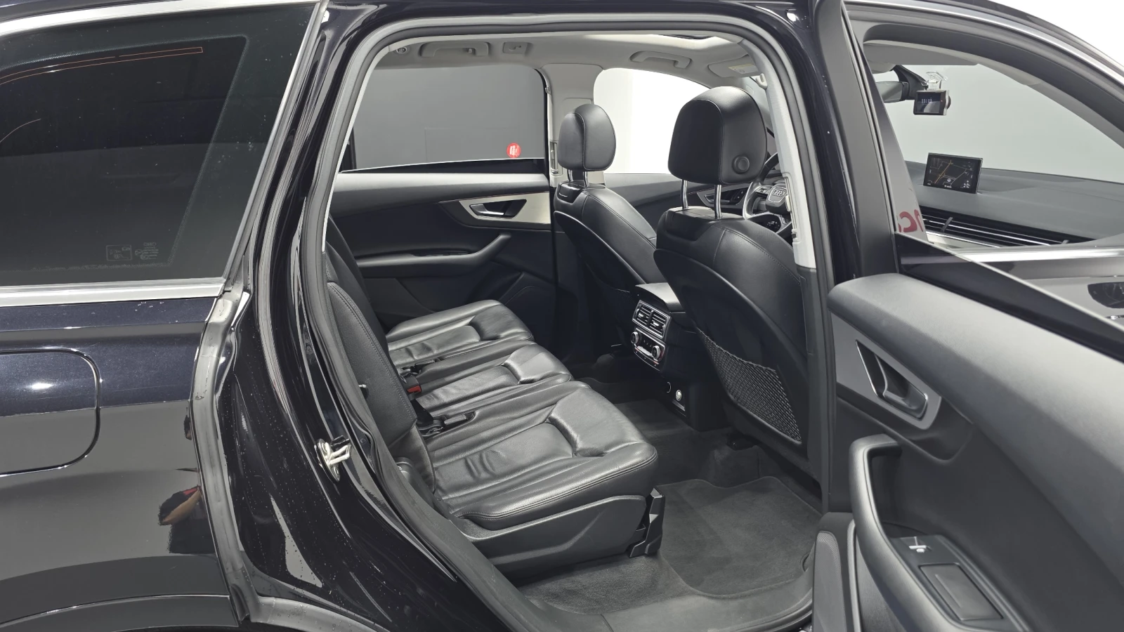 Audi Q7 45 TFSI quattro* ЕЛ. БАГАЖНИК* ЛЮК* КРАЙНА ЦЕНА, снимка 11 - Автомобили и джипове - 56133743