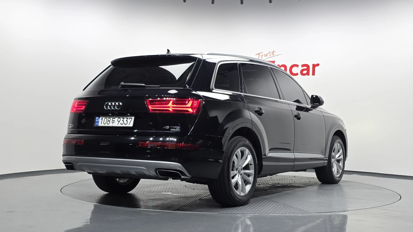 Audi Q7 45 TFSI quattro* ЕЛ. БАГАЖНИК* ЛЮК* КРАЙНА ЦЕНА, снимка 2 - Автомобили и джипове - 56133743