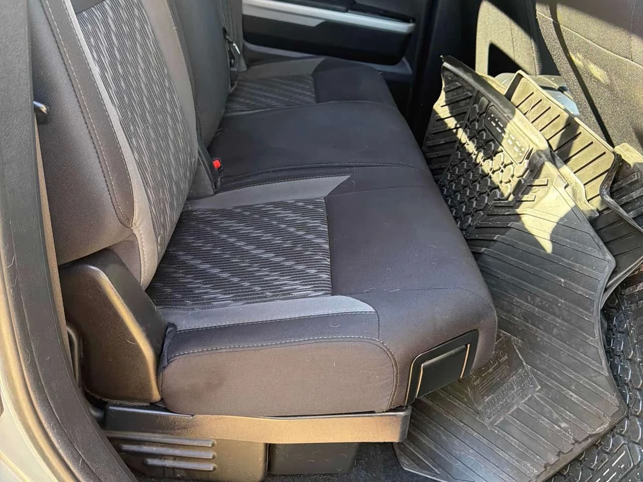 Toyota Tundra * 4x4 Double Cab * CARFAX *  | Mobile.bg � ����������� 12