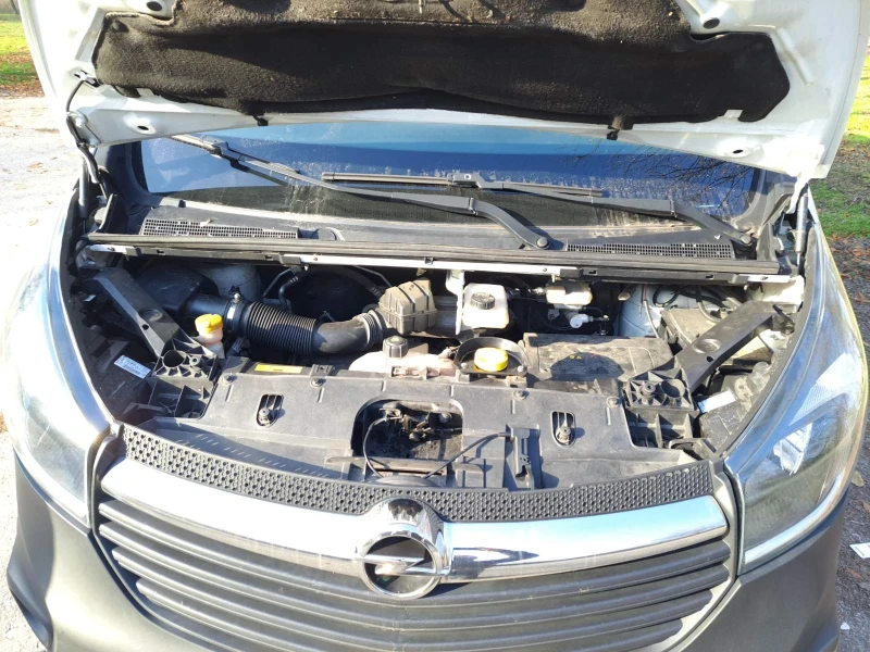 Opel Vivaro Уникат, biturbo L2H1, снимка 10 - Бусове и автобуси - 52875009