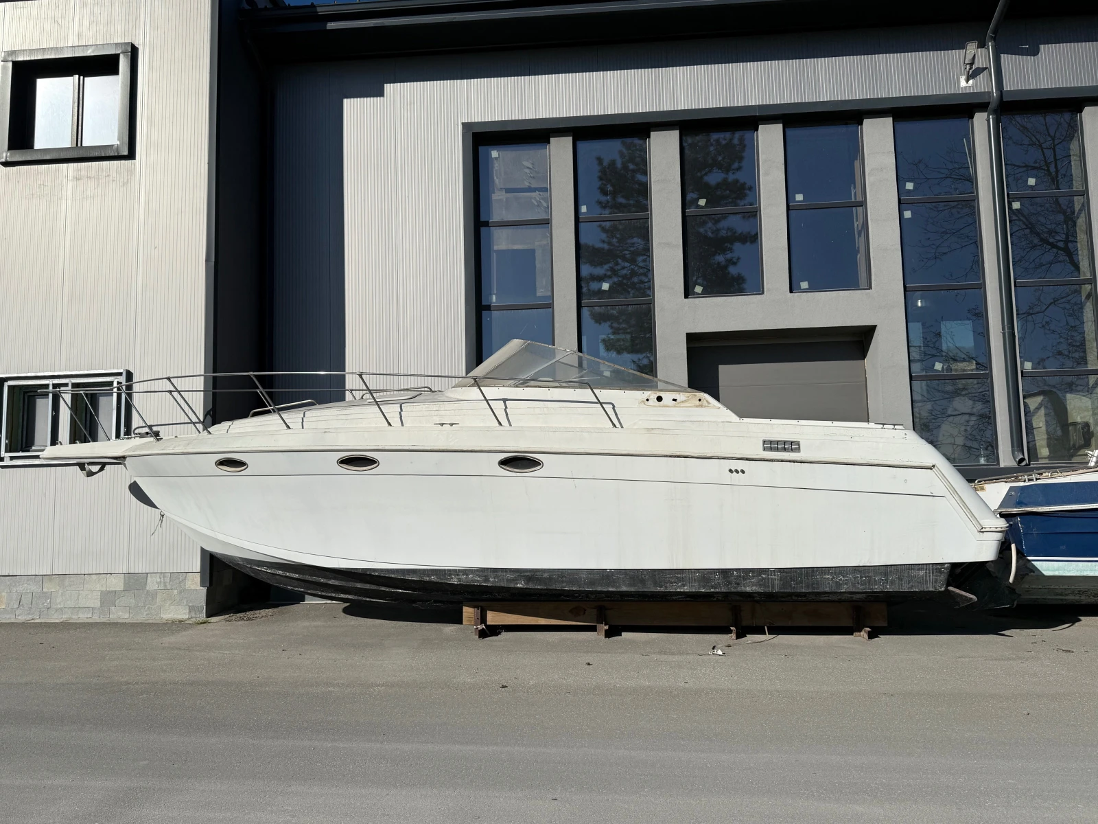 Моторна яхта Formula PC 34 - изображение 2