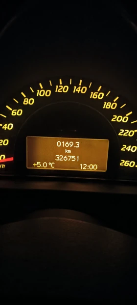 Mercedes-Benz C 230 Спорт купе , снимка 5