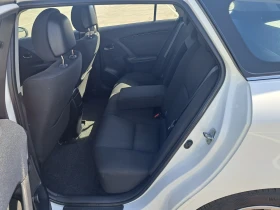 Toyota Avensis 1.8 i 147 KS., снимка 15
