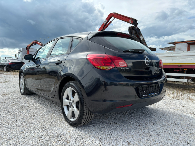 Opel Astra 1.7CDTI, снимка 3 - Автомобили и джипове - 45962274