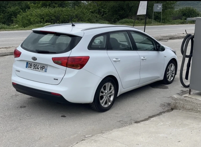 Kia Ceed, снимка 4 - Автомобили и джипове - 47476764